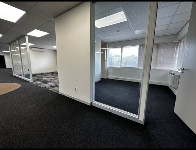 1,202.90M² OFFICE TO LET IN WOODMEAD